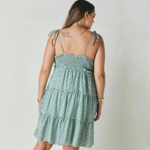 Davi & Dani - Ditsy Ruffle Tiered Vacation Dress
